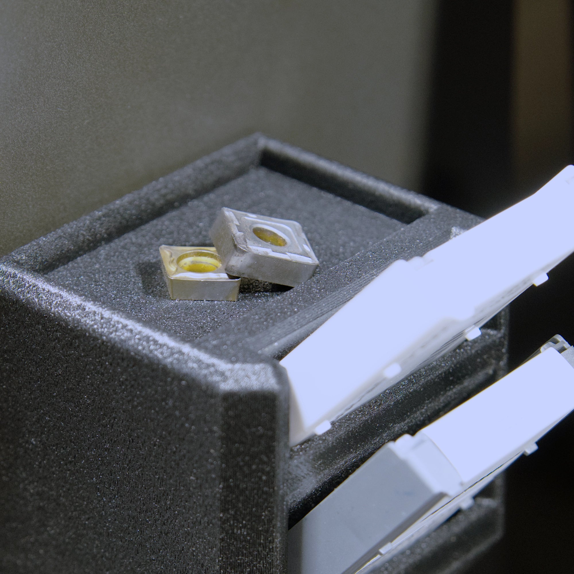 2-Slot Carbide Caddie